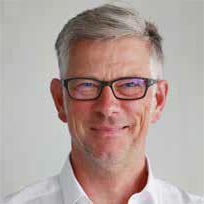 Portraitfoto von Dr. Carsten Grams